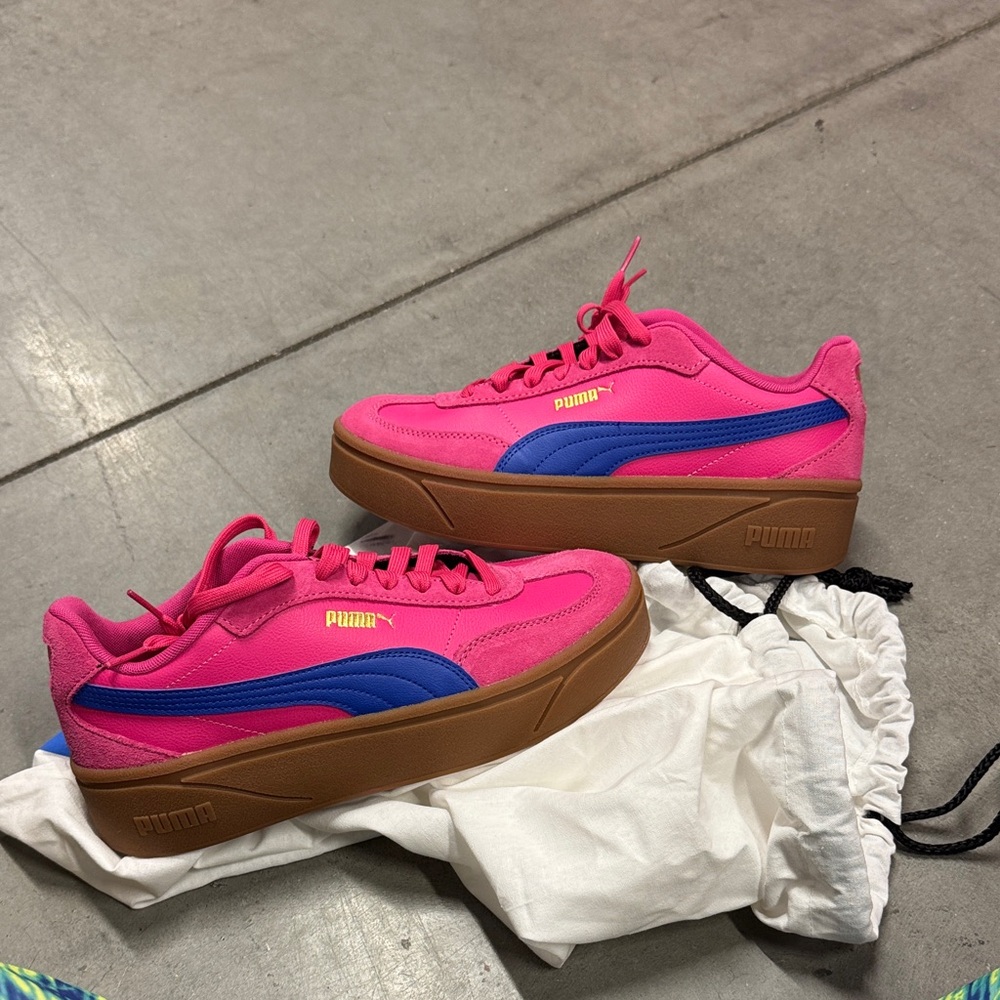 Puma Club 2 Era Fuchsia and Cobalt platform